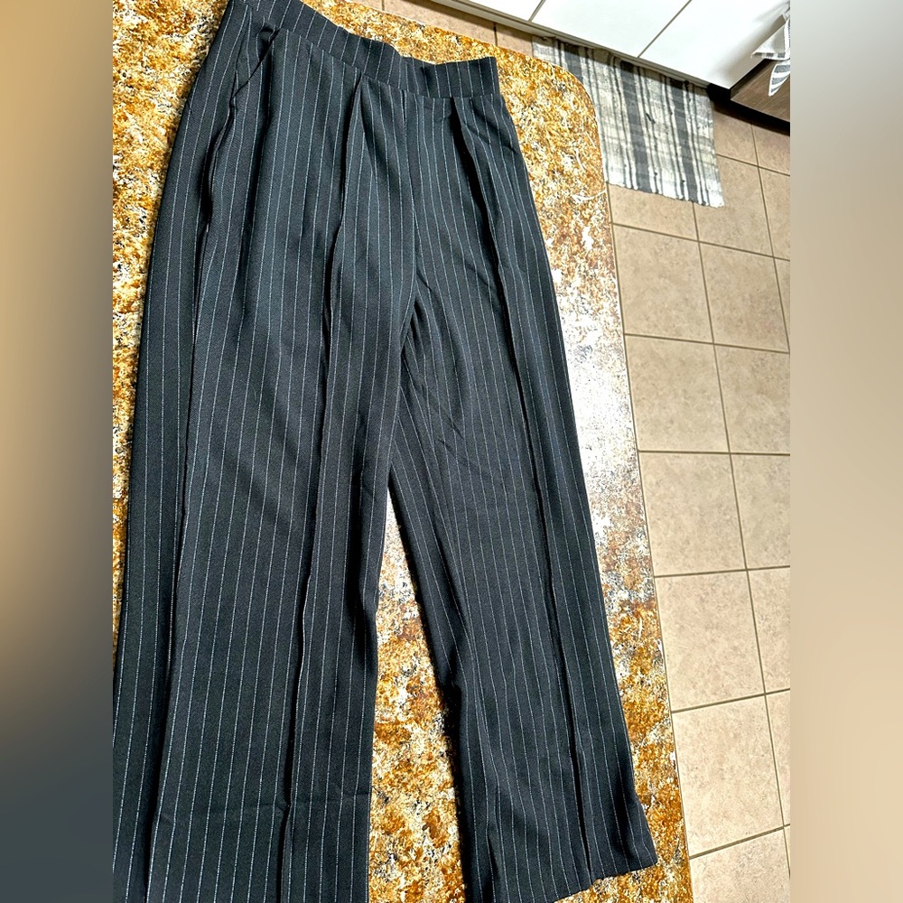Medium Wide Leg H&M Dress Pants